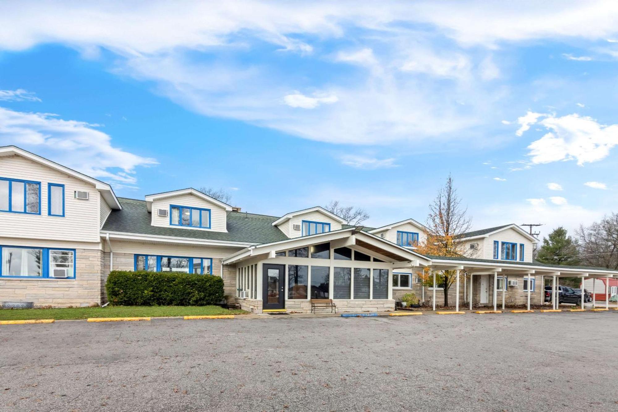 Rodeway Inn Formerly Camp Inn Lodge Oscoda Exterior foto